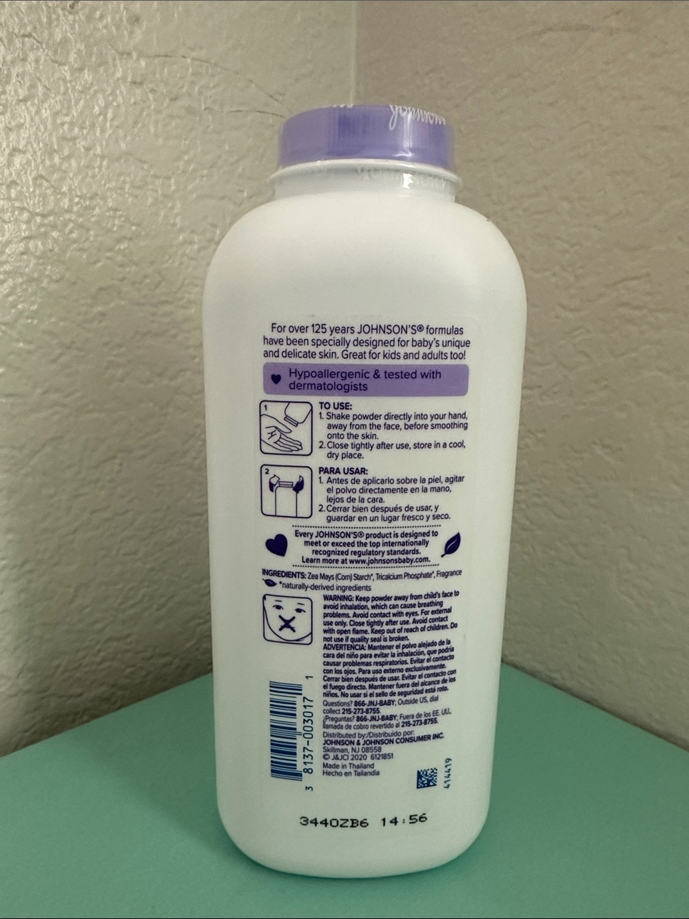 Johnson's Lavender Baby Powder with Cornstarch, Hypoallergenic, 15 oz-brand new - Picture 6 of 17